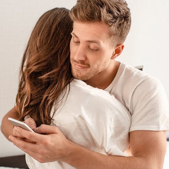 La página web chamanexpertoenamarres.online se especializa en ofrecer servicios esotéricos relacionados con "amarres" y "alejamientos", prácticas que buscan influir en las relaciones personales. Su objetivo principal es proporcionar soluciones a problemas amorosos, ya sea para atraer a una persona deseada o para alejar a alguien no querido. Entre los servicios que se destacan en el sitio se encuentran: Rituales y Hechizos: Se ofrecen rituales específicos para recuperar el amor perdido o mejorar las relaciones. Consultas Personalizadas: Los usuarios pueden acceder a consultas gratuitas y confidenciales para discutir sus problemas amorosos. Testimonios de Clientes: La página incluye experiencias de personas que han utilizado estos servicios, lo que puede servir como una forma de validar la efectividad de los mismos. Es fundamental abordar estas prácticas con escepticismo, considerando las implicaciones éticas y personales de involucrarse en el esoterismo.